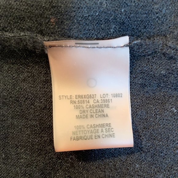 $25 CASHMERE Sleevless Tahari Black Turtle Neck - Picture 7 of 8